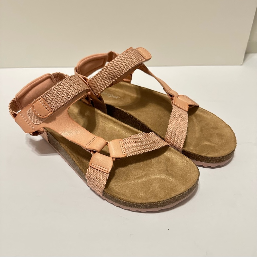 Cat & Jack Peach Strap Sandals size 4 girls‎